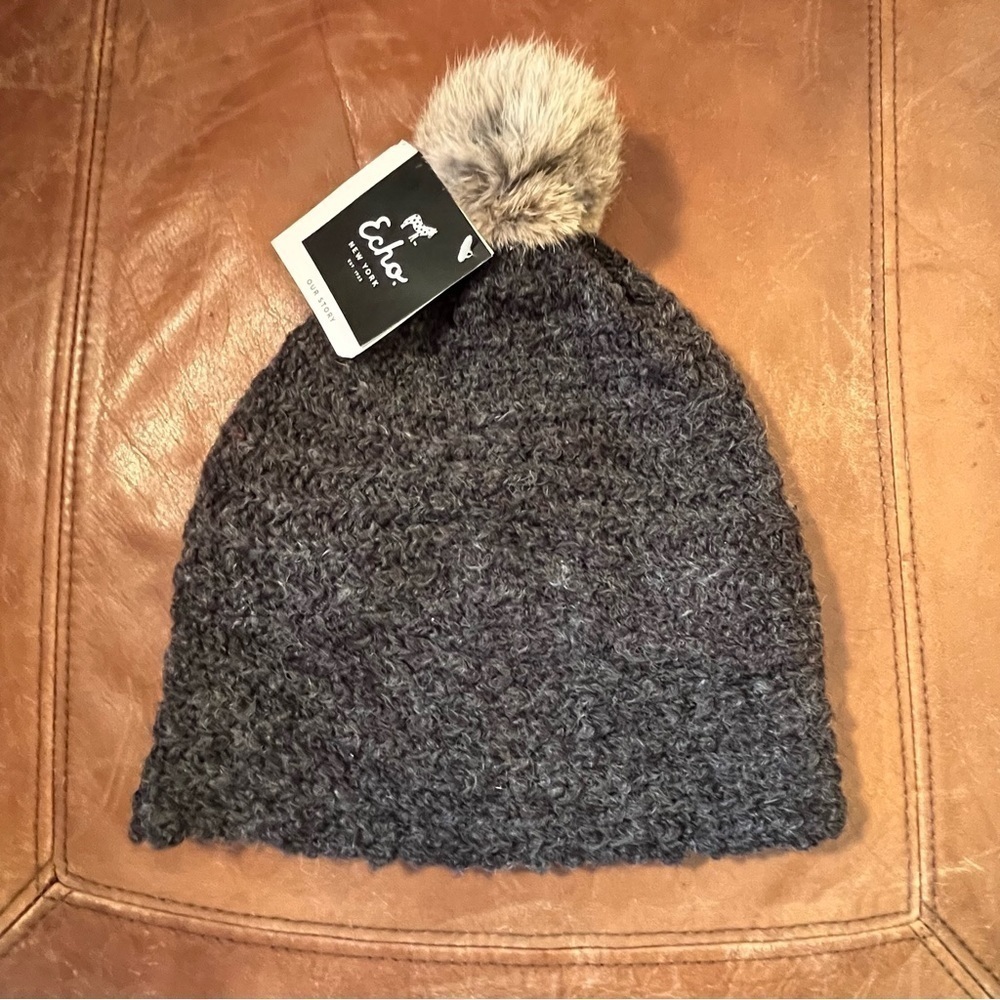 Echo acrylic beanie toque winter hat with fur pom pom. BNWT